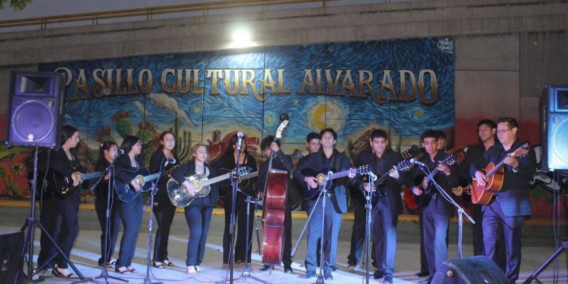 Pasillo Cultural Alvarado cobra vida con exitosa celebración del Día Internacional del Teatro