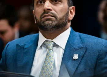 FBI pone la mira en periodista del NYT… y desata alerta por libertad de prensa