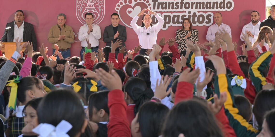 Betzabé entrega tenis escolares y convoca a niñas y niños a ser aliados de una ciudad limpia