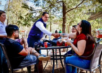 Vacaciones para convivir en familia; Toño Ochoa impulsa actividades en el Zoológico Sahuatoba