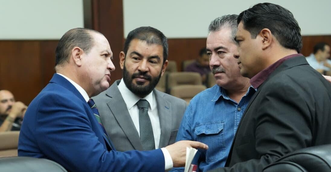 Por unanimidad, Durango avala límites a jubilaciones y pensiones de funcionarios