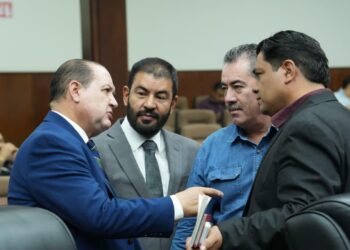 Por unanimidad, Durango avala límites a jubilaciones y pensiones de funcionarios