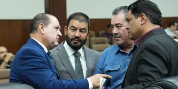 Por unanimidad, Durango avala límites a jubilaciones y pensiones de funcionarios