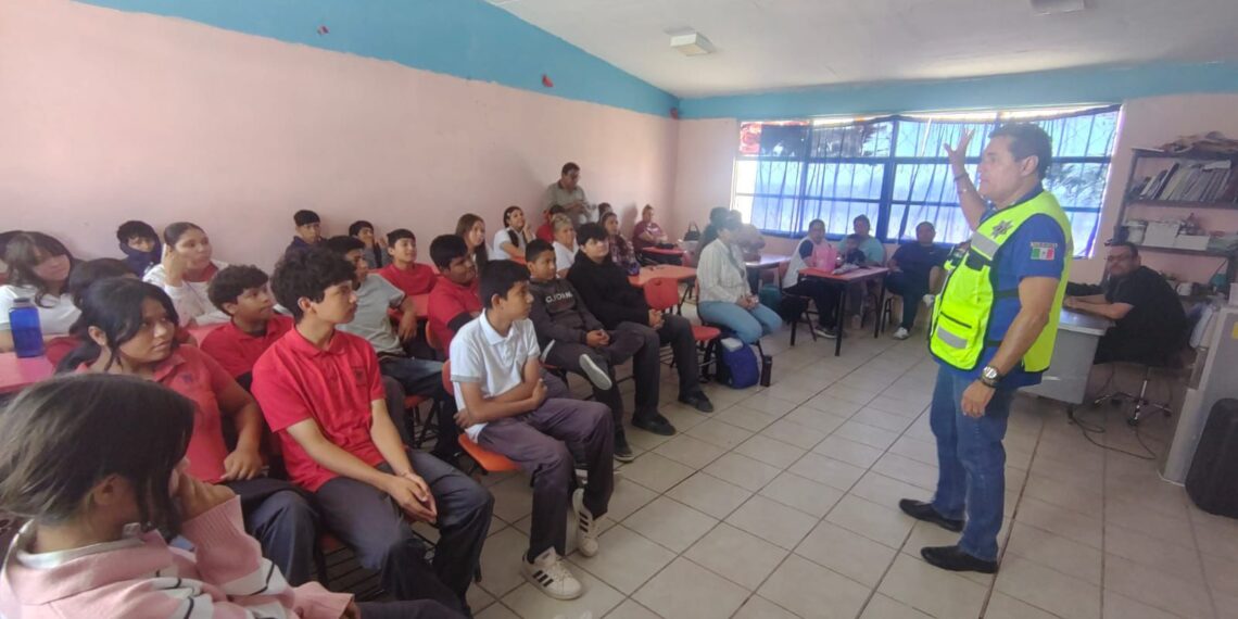 Gobierno de Gómez Palacio lleva educación vial a comunidades rurales para frenar accidentes en motocicleta