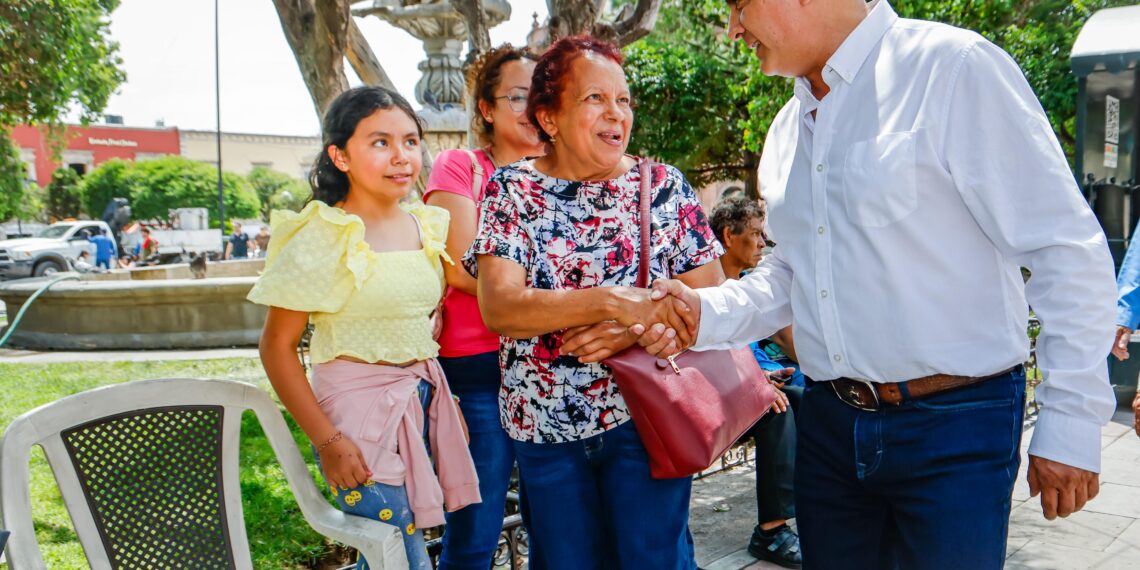 Más orden al manejar, más seguridad al caminar: Toño Ochoa suma señalización y trabajo coordinado en el Centro Histórico