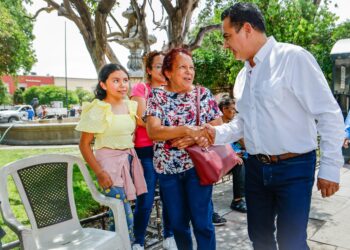 Más orden al manejar, más seguridad al caminar: Toño Ochoa suma señalización y trabajo coordinado en el Centro Histórico