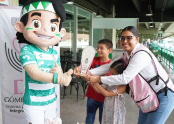 DIF Gómez Palacio recibe donativo del Guerretón 2026 y refuerza apoyo a sectores vulnerables