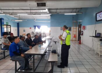 Empresas y Gobierno hacen frente a accidentes viales en Gómez Palacio con capacitación a choferes