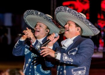 De la música a la esperanza: Esteban y Lauro apoyan a niños con cáncer en Guadalupe Victoria