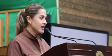 Llama Gaby Vázquez a atender  salud mental en escuelas