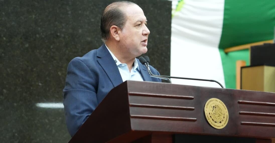 Propone Alanís Herrera conmemorar 200 años de vida parlamentaria en Durango