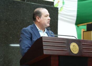 Propone Alanís Herrera conmemorar 200 años de vida parlamentaria en Durango
