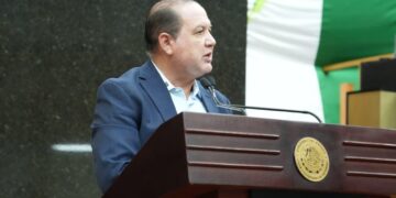 Propone Alanís Herrera conmemorar 200 años de vida parlamentaria en Durango