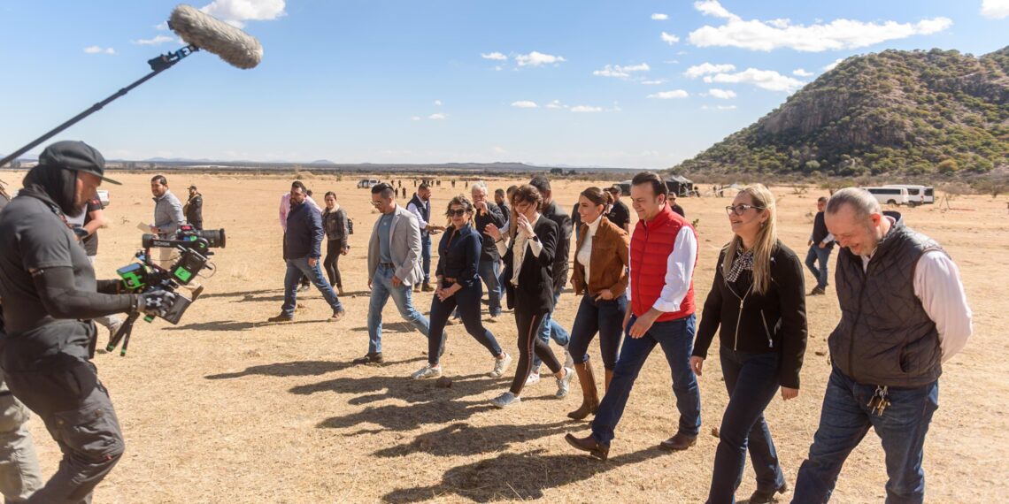 Durango en equipo con el Gobierno de México colaboran para crear incentivos y atraer más producciones de cine al país