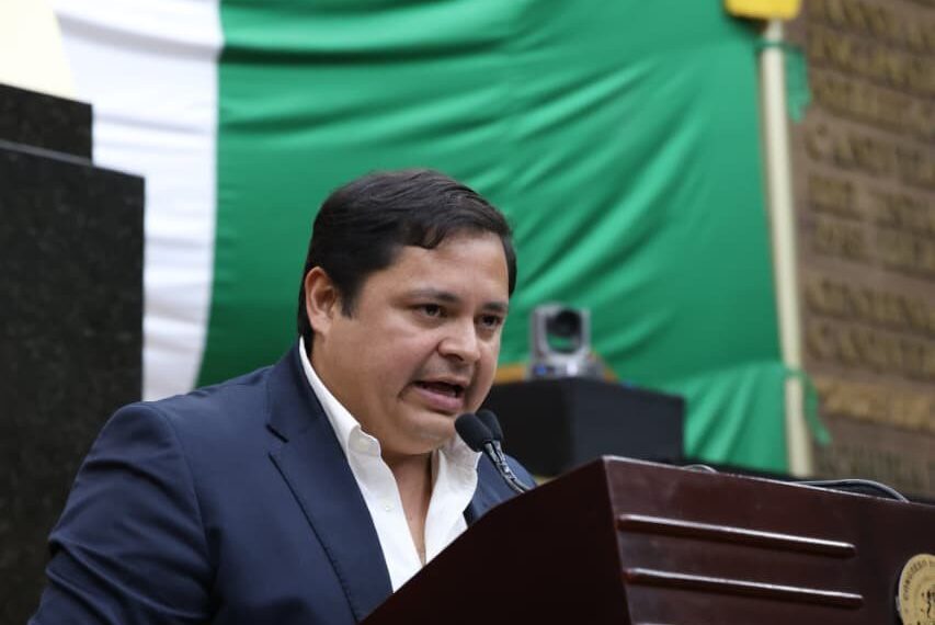 Busca Ulises Adame se regularice servicio de mototaxis