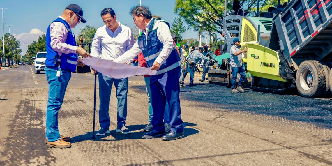 “Al Millón en Pavimentación 2.0” enchula Durango: Toño Ochoa mejora el Francisco Villa y deja al San Gabriel totalmente pavimentado