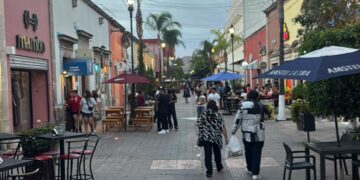 Reportan cierre de al menos 15 pequeños comercios en Durango