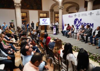 Avanza Durango con mujeres fuertes e imparables en la política: Toño Ochoa