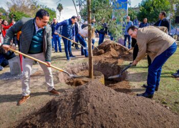 En el Parque de la Vida se siembra bienestar por el futuro de la gran familia: Toño Ochoa