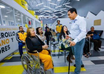 Toño Ochoa y Línea AMA cuidan la salud mental de la gran familia con atención gratuita y cercana