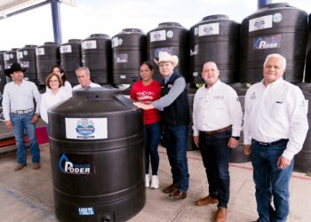 Familias de San Dimas tendrán nuevas redes de drenaje, electrificación, un puente vehicular y sistemas solares para garantizar el abasto de agua
