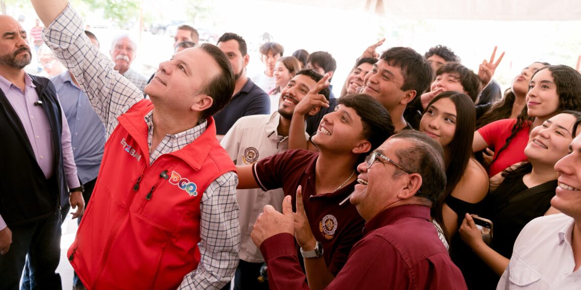 Más de seis mil estudiantes del ITD contarán con atención médica y apoyo psicológico gracias a la nueva unidad médica que entregaron Esteban y Toño
