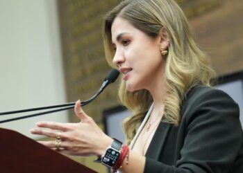 Productividad legislativa beneficia a las familias duranguenses: Gaby Vázquez