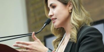 Productividad legislativa beneficia a las familias duranguenses: Gaby Vázquez