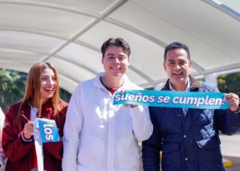 Con orientación y herramientas para decidir su futuro, Toño Ochoa acompaña a la juventud duranguense
