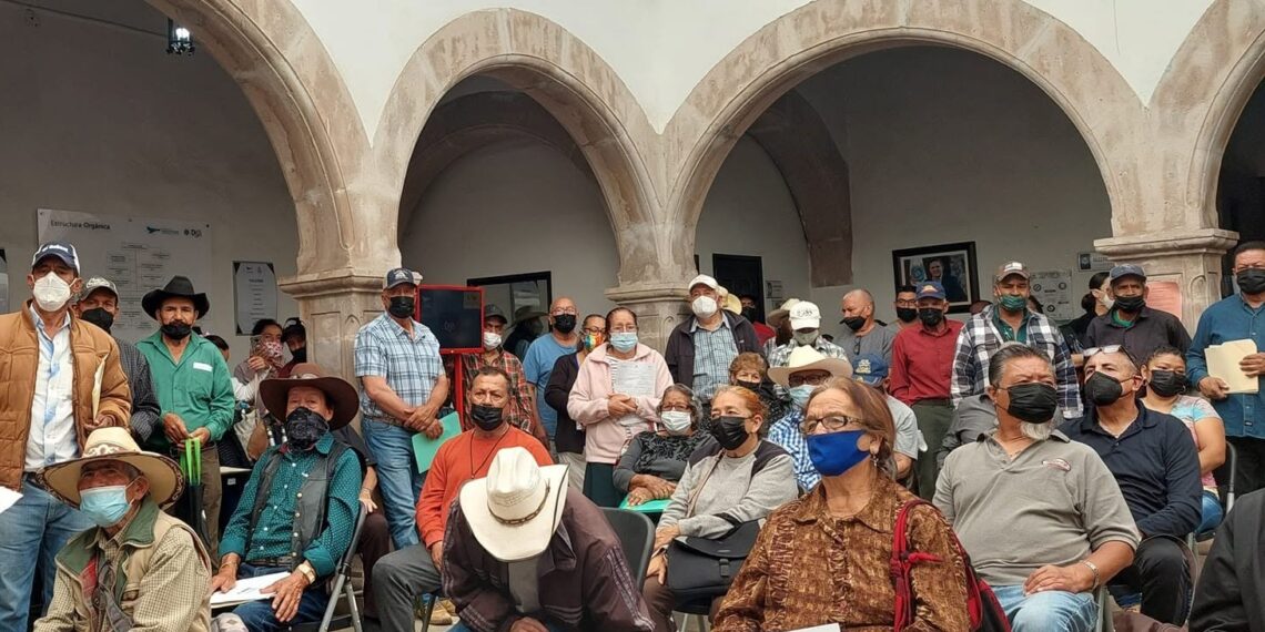 Bajas, solicitudes de apoyo por parte de paisanos deportados