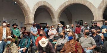 Bajas, solicitudes de apoyo por parte de paisanos deportados