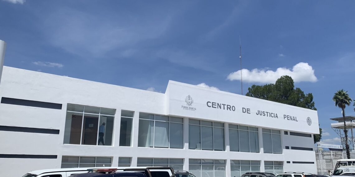 SENTENCIAN A EXSERVIDORA PÚBLICA POR COHECHO; FECCED OBTIENE DEVOLUCIÓN DE 85 MIL PESOS A ADULTO MAYOR