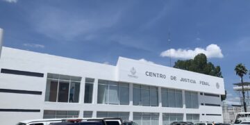 SENTENCIAN A EXSERVIDORA PÚBLICA POR COHECHO; FECCED OBTIENE DEVOLUCIÓN DE 85 MIL PESOS A ADULTO MAYOR