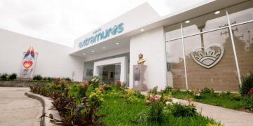 Durango cuenta con instalaciones únicas en el país para realizar cirugías gratuitas; entregan Marisol y Esteban espacios renovados y equipamiento de alta tecnología