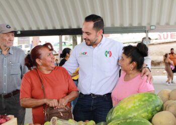 Eduardo Rodríguez lleva el programa «¡Estamos para servirte!» a la colonia Gobernadores