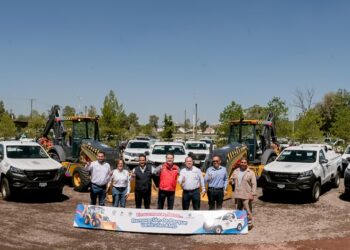 Más rapidez para atender reportes de agua y drenaje en Durango; entregan Esteban y Toño 82 nuevas unidades para mejorar servicio de AMD