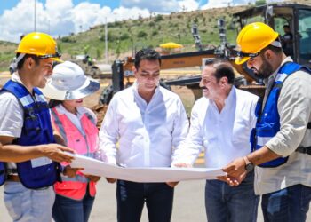 Toño Ochoa prepara el camino para que más familias tengan dónde construir su hogar