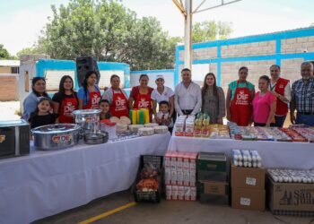 Mejora la alimentación de niñas y niños en San Luis del Cordero; Marisol Rosso equipa el comedor escolar y entrega apoyos alimentarios