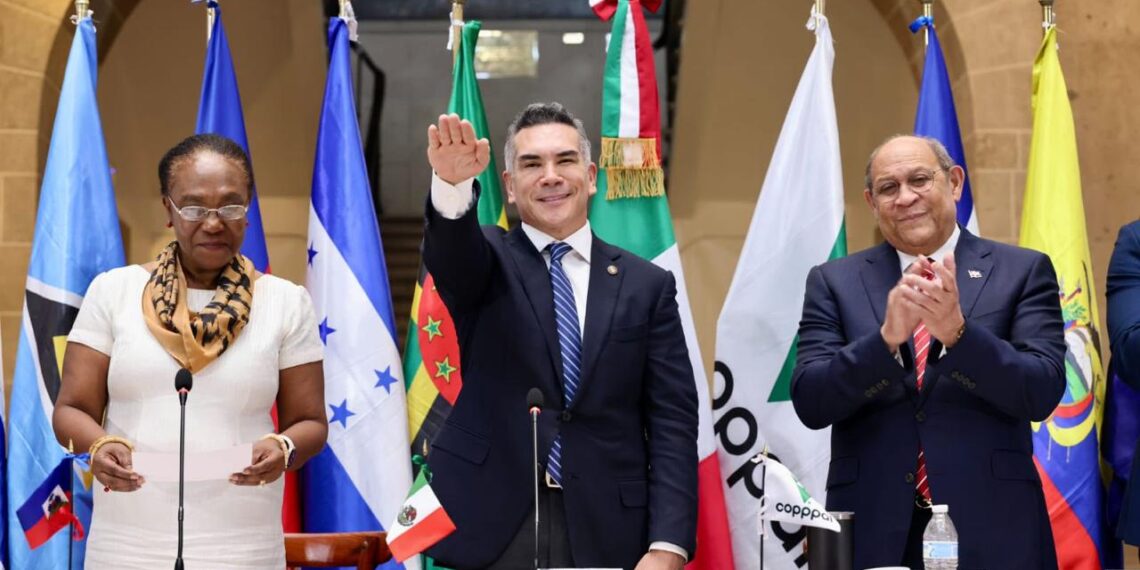 Rinde protesta Alejandro Moreno Cárdenas como Presidente de la COPPPAL para el periodo 2026-2030
