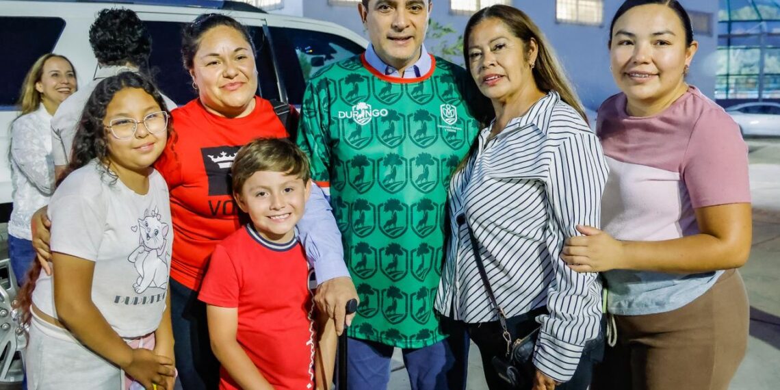 Llama Toño Ochoa a celebrar con responsabilidad durante el partido de México