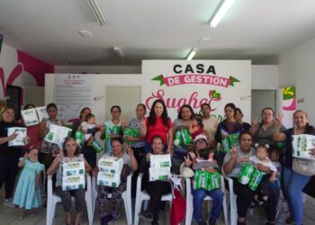 La diputada del PRI Sughey Torres mantiene cercanía con las familias del Distrito 2 con entrega de pañales