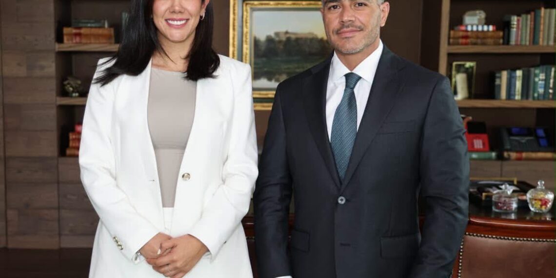 Refrendan Omar García Harfuch y Betzabé Martínez compromisos para la seguridad de Gómez Palacio