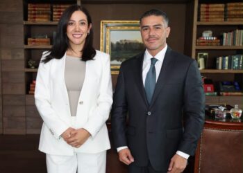 Refrendan Omar García Harfuch y Betzabé Martínez compromisos para la seguridad de Gómez Palacio