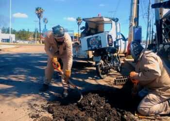 Prevenir es el camino en temporada de lluvias con el retiro de casi 2 mil toneladas de basura y escombro: Toño Ochoa