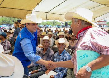Con más fuerza para el campo duranguense, más futuro para la gran familia: Toño Ochoa