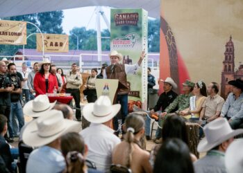 “Nunca se había visto un gobernador entregar avena en El Durazno o Tamazula. Allá va y va a ayudar”: Rogelio Soto, presidente de la Unión Ganadera Regional de Durango