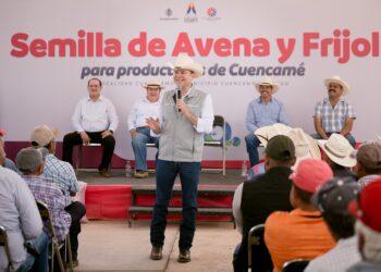 Cuencamé recibe 90 toneladas de semilla de avena, 50 de frijol y 40 de suplemento alimenticio para mejorar la producción del campo