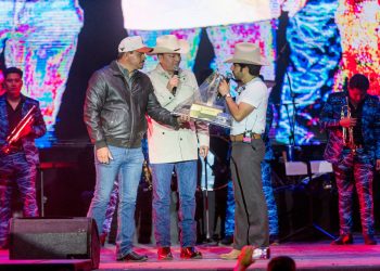Joss Favela entrega el corazón en La Villista 2026 y refrenda su cariño por Durango