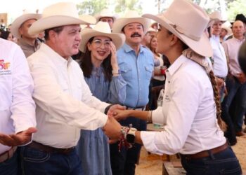 Se suma Congreso a la Subasta Ganadera en favor de la Casa Hogar del DIF