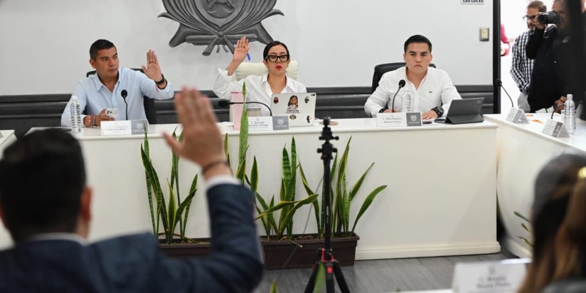 Cabildo de Gómez Palacio aprueba nueva fecha para primer informe de Betzabé Martínez